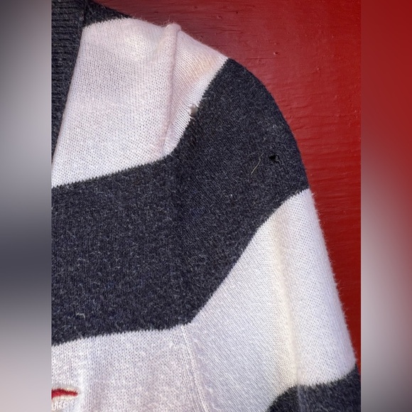 2009 Hollister 3/4" Sleeve Top - Picture 7 of 8